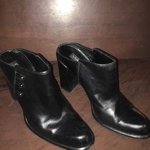 black heeled booties. good condition